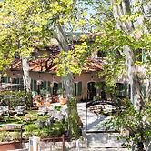 Hôtel et Restaurant La Bastide Bourrelly – Mathias Dandine