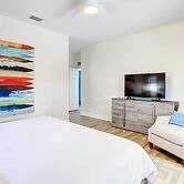 Dog-friendly Home w/ Pool & Yard in Bradenton