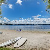 Lakefront Frostproof Vacation Rental w/ Beach!