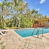 Quaint Central Miami Bungalow: 10 Mi to Mid-beach!