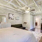 Secluded 2-home Getaway on < 13 Forest Acres!
