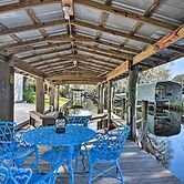 St Johns River Canal Home w/ Grill!