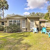 < 1 Mi to Lake Weir: Quiet Summerfield Getaway
