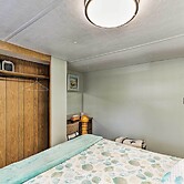 Cabin w/ Fire Pit, Walk to Steinhatchee River!