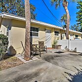 Comfy Dunedin Escape: 1 Block to Main Street!