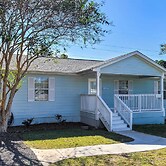 Gulf Breeze Home: 12 Mi to Pensacola Beach!
