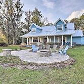 20 Mi to UF Campus: Santa Fe Lake Escape w/ Dock!