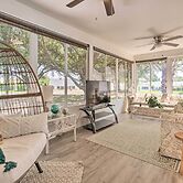 Inviting Lady Lake House: In the Village!