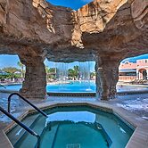 Lovely Lady Lake Home w/ Resort Amenities & Lanai!