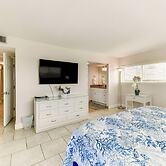 Condo w/ Gulf View! Walk to Redington Beach