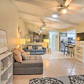 3 Mi to Philippe Park & Pier: Stunning Retreat