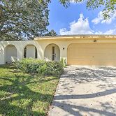 Stunning Retreat ~ 3 Miles to Pier!