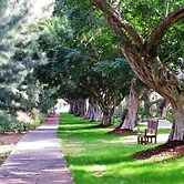 Tropical Cottage < 2 Mi to Hobe Sound Beach!