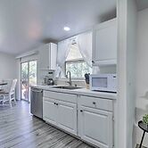 Valrico Retreat w/ Fire Pit ~ 18 Mi to Tampa!