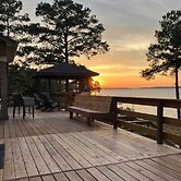 Gilbert Lakefront Retreat w/ Private Dock!