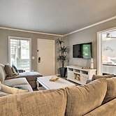 Hilton Head Island Condo w/ Beach Supplies + Pool!