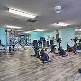 Beach & Pool Access: Hilton Head Condo w/ Balcony