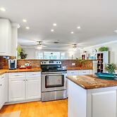 Fort Myers Bungalow - 12 Miles to the Beach!