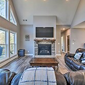 Lake Keowee Getaway: Boat Dock, Deck, Grill!