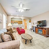 Pet-friendly Gem w/ Yard & Pool Access in Sebring