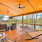 Townville Lake House w/ Private Dock, Kayaks!