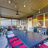Cabin w/ Pool Access - Walk to Table Rock Lake!
