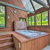 Cozy Hallsville Apartment w/ Shared Hot Tub!