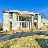 Saint Charles House Near Historic Downtown!