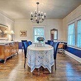 Remodeled Historic Farmhouse ~ 20 Mi to KC!