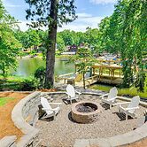 Dock & 2-story Boat Slip: Badin Lake Cabin