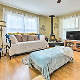 Charming Rusk Guest Cabin w/ Shared Yard