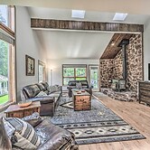 Cozy Cloudcroft Townhome ~ 1 Mi to Burro Ave!