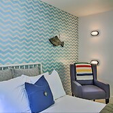 Beautiful Hill Country Cottage - Walk to Downtown!