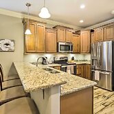 Diamondhead Condo - Marina, Pool Access & Golfing!