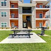 Emporia Apt w/ Playground: 2 Mi to Main Street!