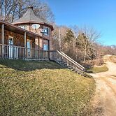 Rustic Iowa Cabin: 10 Mi to Maquoketa Caves