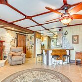 Kerrville Vacation Rental w/ Colorful Courtyard!