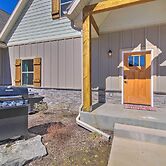 Lampe Retreat w/ Pool Access - Walk to Lake!