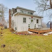 8 Mi to Downtown: Convenient Minneapolis Home