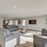 Modern Flower Mound Home < 2 Mi to River Walk
