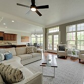 4 Mi to Branson Landing: Huge Home w/ Game Room!