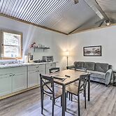 Quaint Tallassee Cabin: Stone Creek On-site!