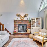 15 Mi to Ski Resort: Home w/ Fire Pit in Tobyhanna