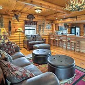 Rustic Cabin in Roaring River State Park!