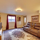 Secluded Elizabeth Apt on 3 Acres: Pets Welcome!