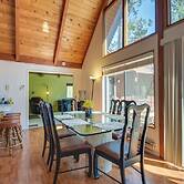 6 Mi to Yosemite National Park: Retreat w/ Deck!