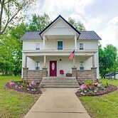 Spacious Missouri Vacation Rental w/ Fire Pit!