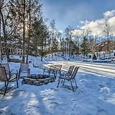 Ski Condo w/ Pool, Close to Story Land & Attitash!