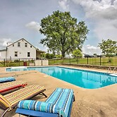 Cozy Missouri Retreat w/ Pool, Pond & Fire Pit!