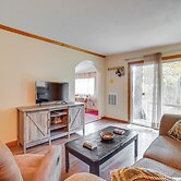 Table Rock Lake Cabin w/ Deck & Bar!